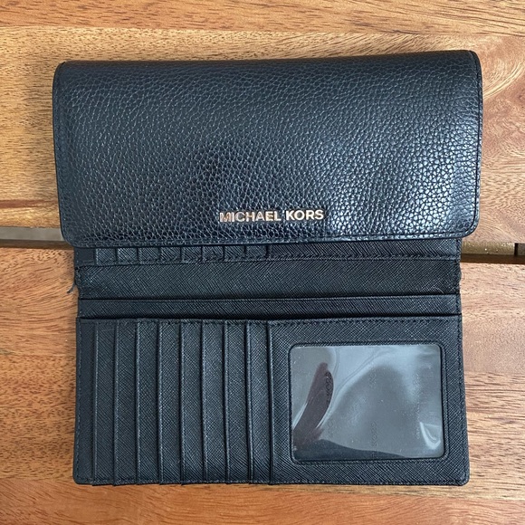 Michael Kors Handbags - Michael Kors snap closure leather wallet